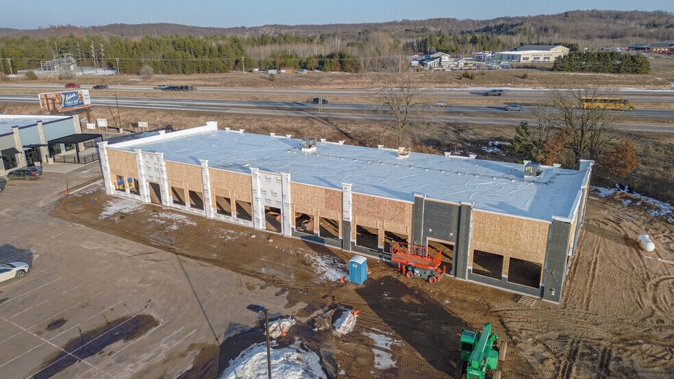 Primary Photo Of 1643 Commercial Blvd, Chippewa Falls Freestanding For Lease