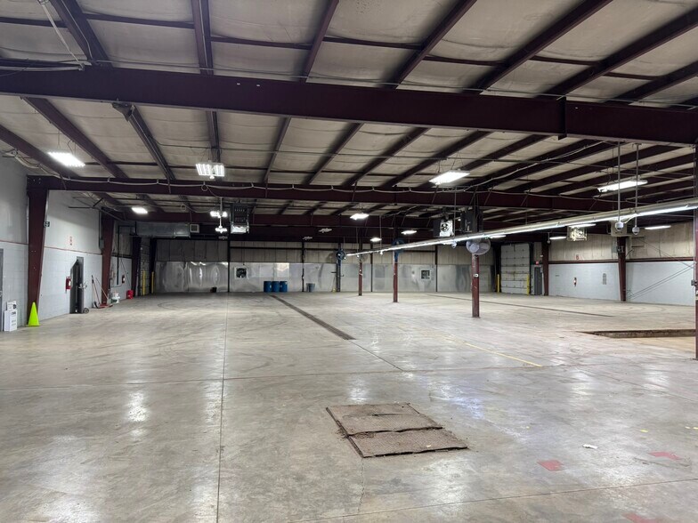 More Photos Of 238 Alexander Ave, Ames Distribution For Lease