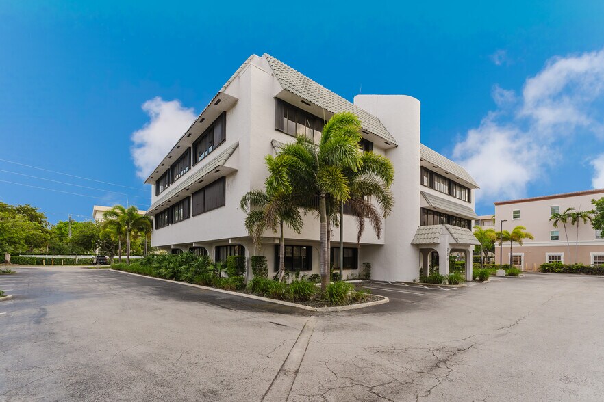 More Photos Of 200 W Palmetto Park Rd, Boca Raton Office For Lease