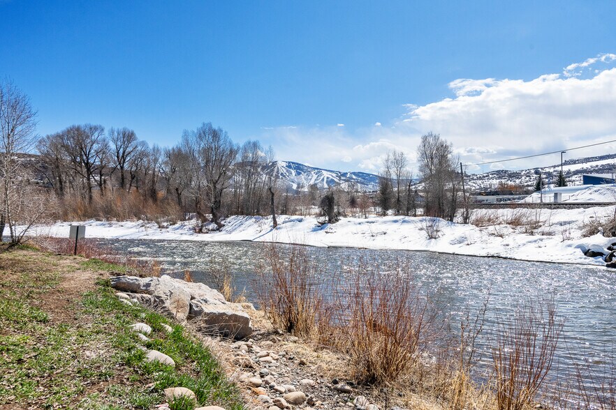 More Photos Of 1900 Bridge Ln, Steamboat Springs Showroom For Sale