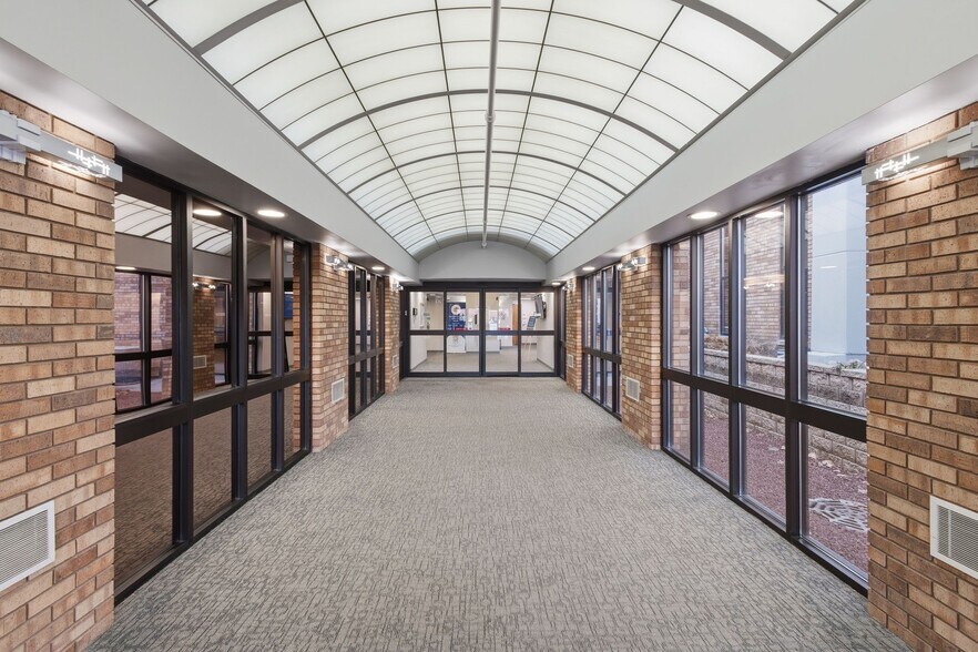 More Photos Of 1111 Delafield St, Waukesha Medical For Lease