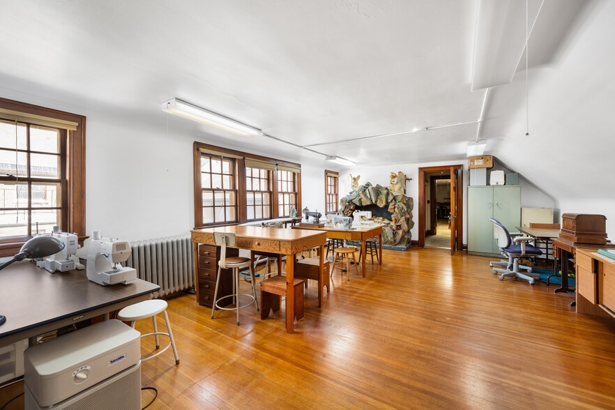 More Photos Of 94 Shoshone st, Buffalo Religious Facility For Sale