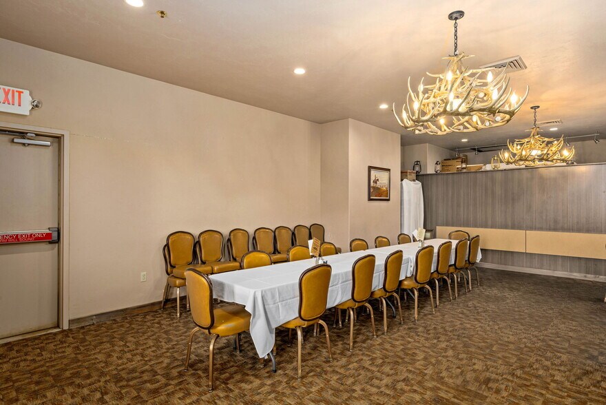 More Photos Of 5100-N Star Blvd, Great Falls Storefront Retail Office For Sale