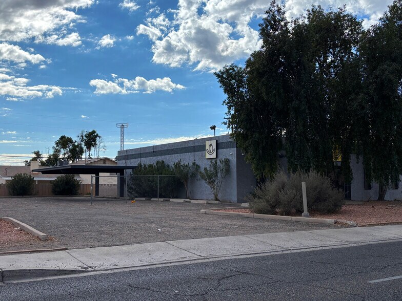 More Photos Of 4141 W Bethany Home Rd, Phoenix Medical For Sale