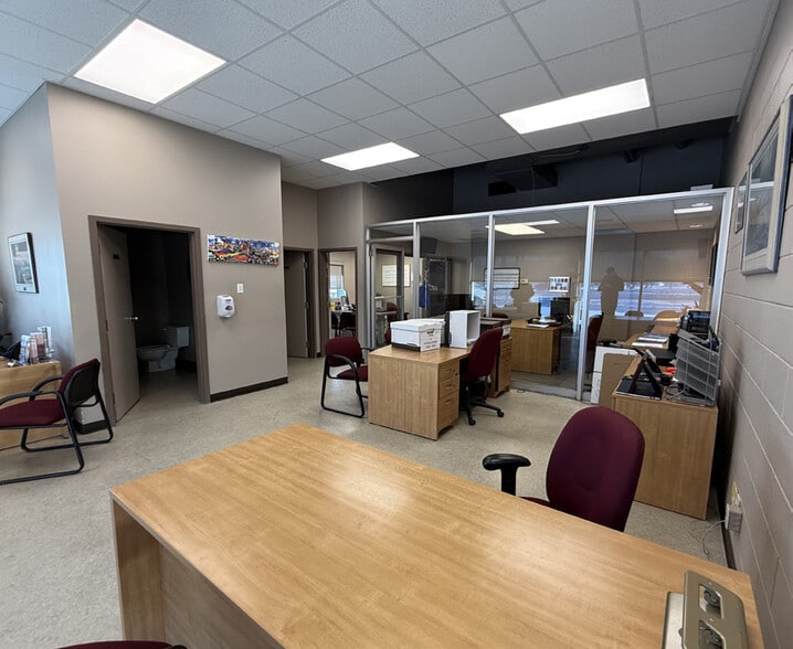 More Photos Of 3811 Portage Av, Winnipeg Flex For Lease