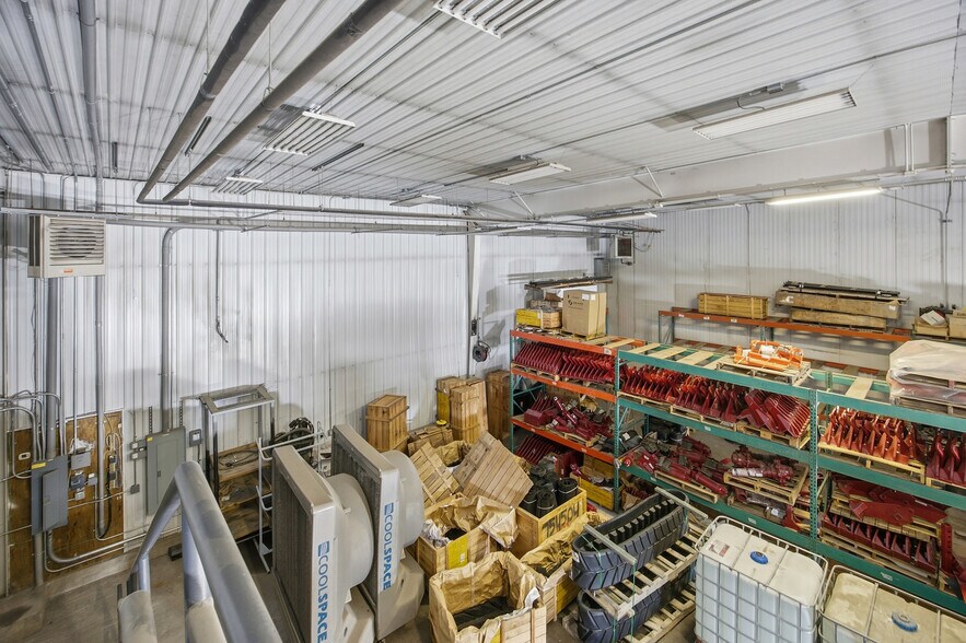 More Photos Of 3456 70th St S, Glyndon Industrial For Lease