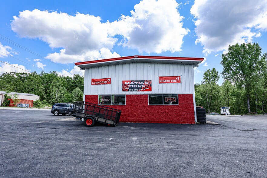 More Photos Of 430 US-62 E, Eddyville Auto Repair For Sale