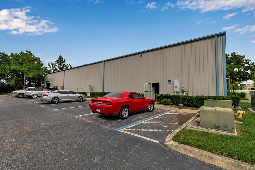 More Photos Of 2005 60th Pl E, Bradenton Industrial For Sale