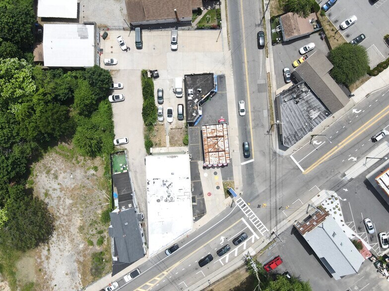 More Photos Of 270 W Main St, Patchogue Service Station For Sale