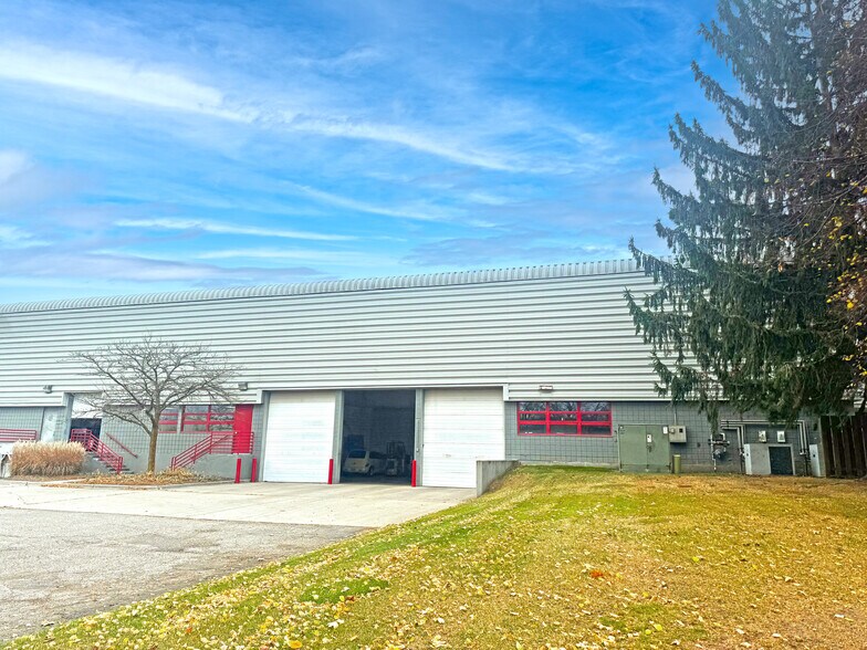 More Photos Of 415 Baker St, Lansing Warehouse For Sale