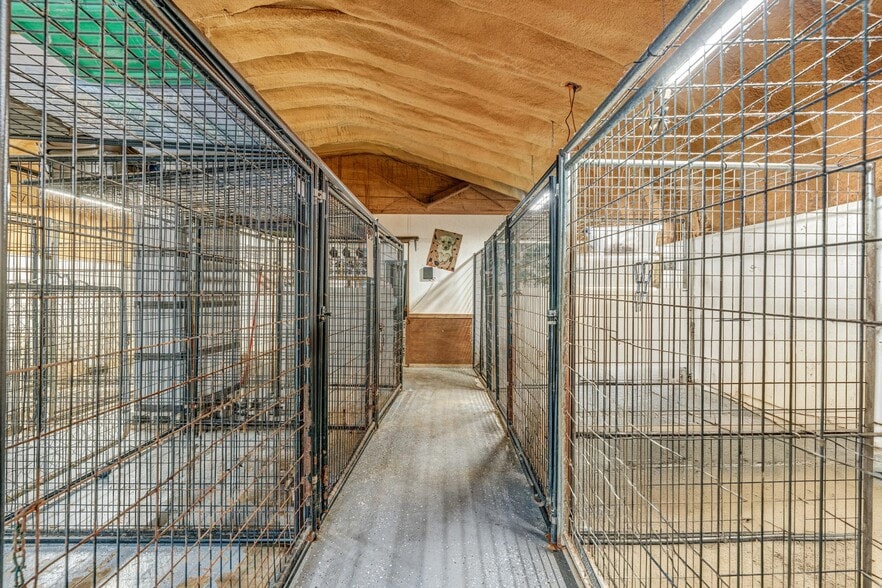 More Photos Of 1344 E 500 N, Albion Veterinarian Kennel For Sale