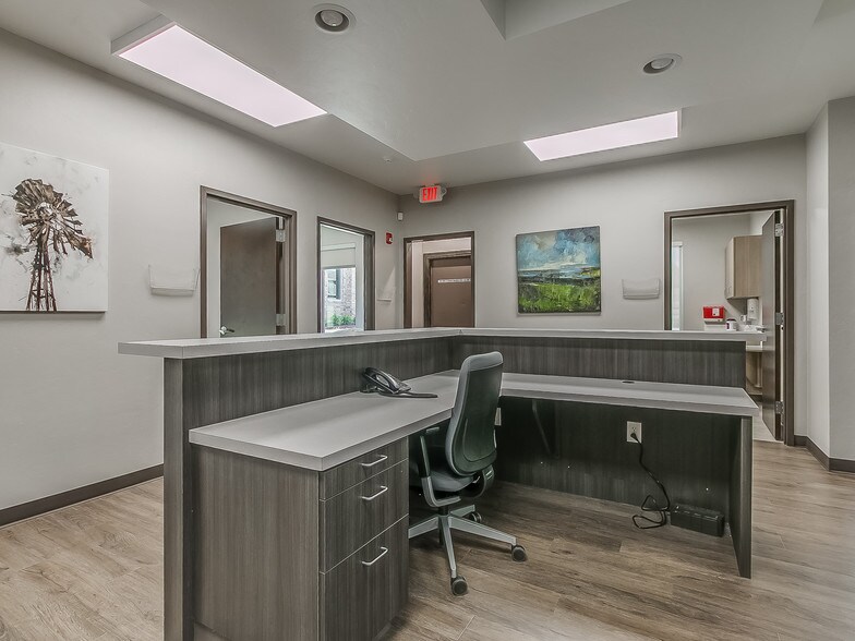 More Photos Of 608 Liberty Ln, Edmond Healthcare For Lease