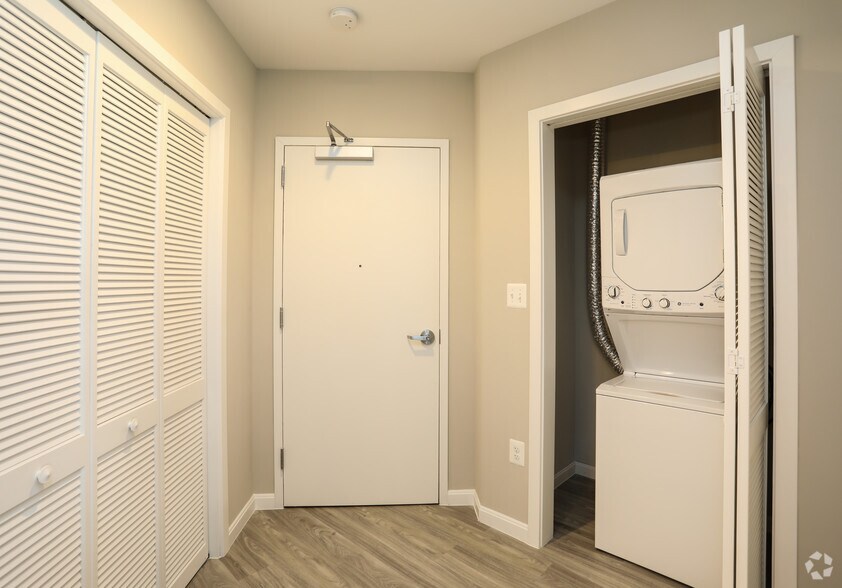 More Photos Of 100 Lara St, Manassas Park Apartments For Lease