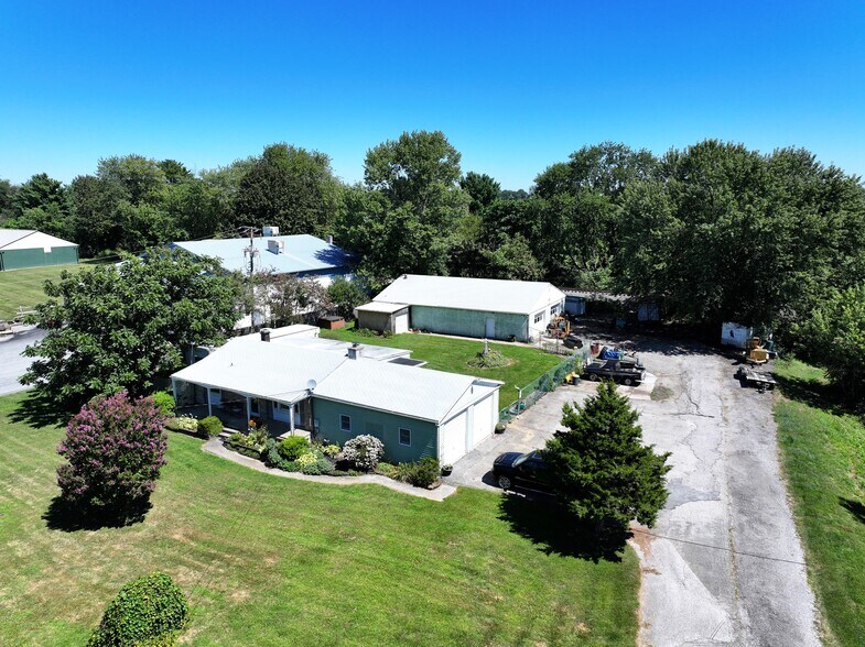 Primary Photo Of 135 Hanover Pike, Hampstead Flex For Sale