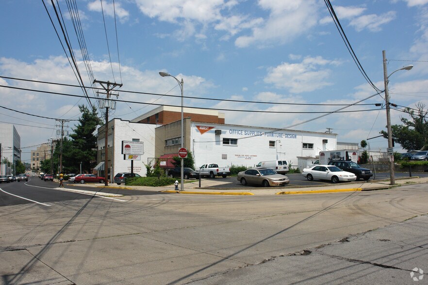 More Photos Of 257-263 E Short St, Lexington Freestanding For Sale