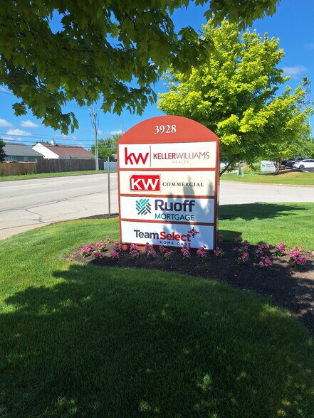 More Photos Of 3928 McCarty Ln, Lafayette Office For Sale