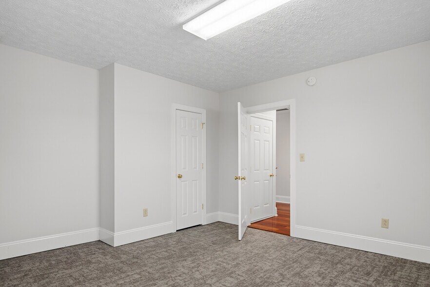 More Photos Of 6245 University Park Dr, Radford Office Residential For Sale