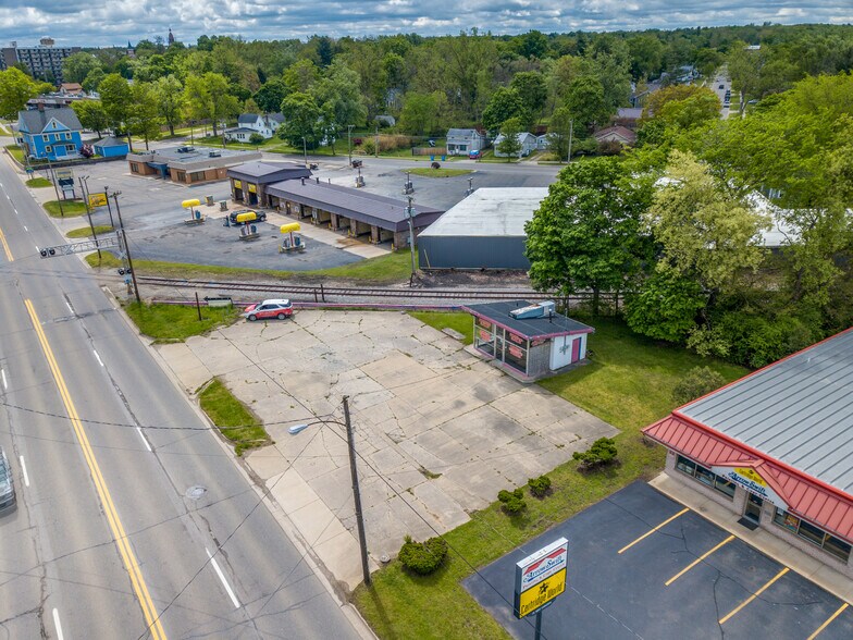 More Photos Of 70 W Carleton Rd, Hillsdale Convenience Store For Sale