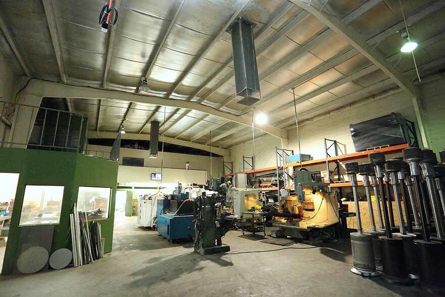 More Photos Of 4023 W Oquendo Rd, Las Vegas Warehouse For Sale