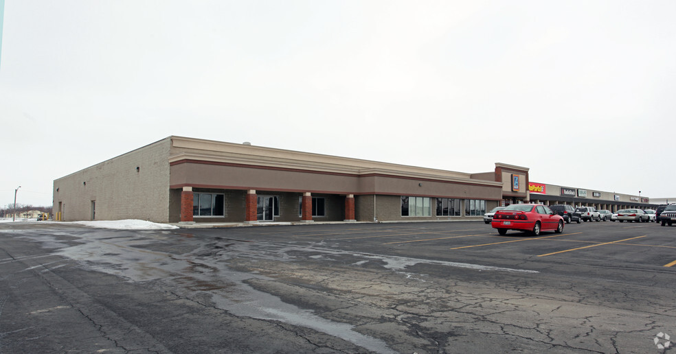 Primary Photo Of 1240-1270 Bellefontaine St, Wapakoneta Storefront For Lease