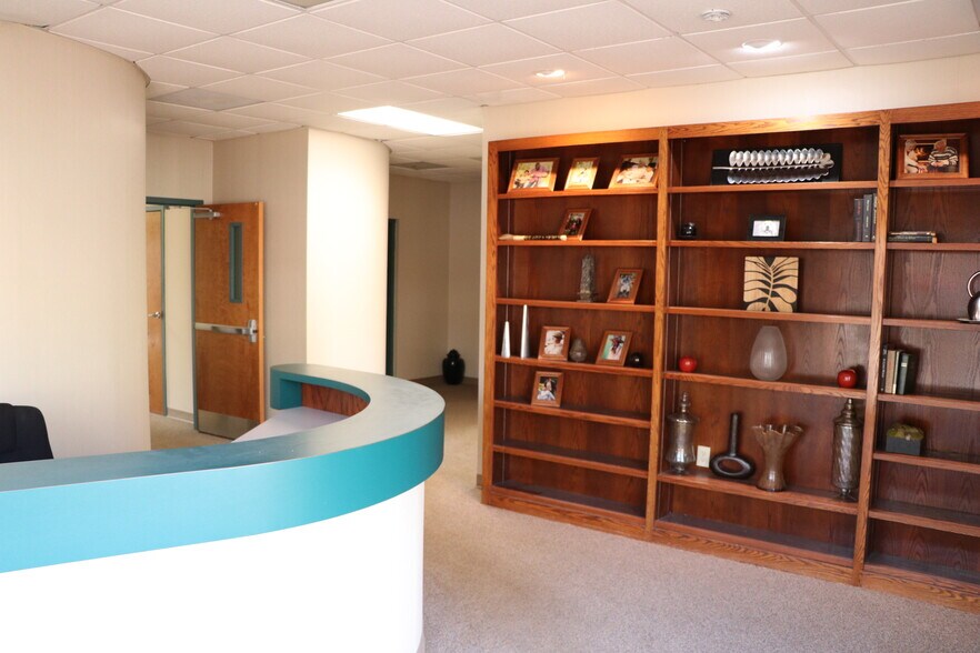 More Photos Of 320 Research Dr, Athens Loft Creative Space For Lease