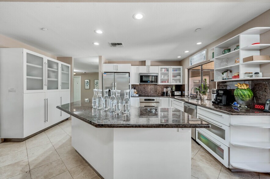 More Photos Of 12558 N 76th St, Scottsdale Assisted Living For Sale