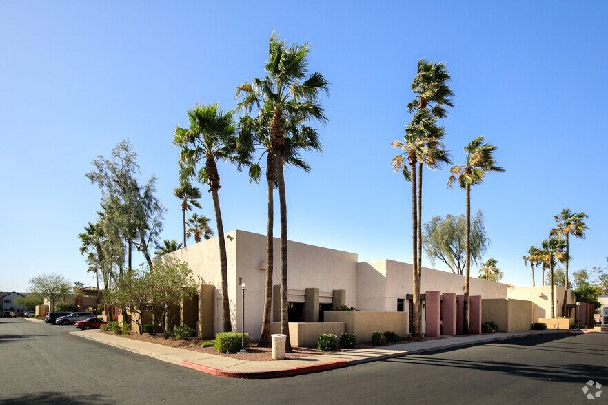 More Photos Of 16620 N 40th St, Phoenix Unknown For Lease