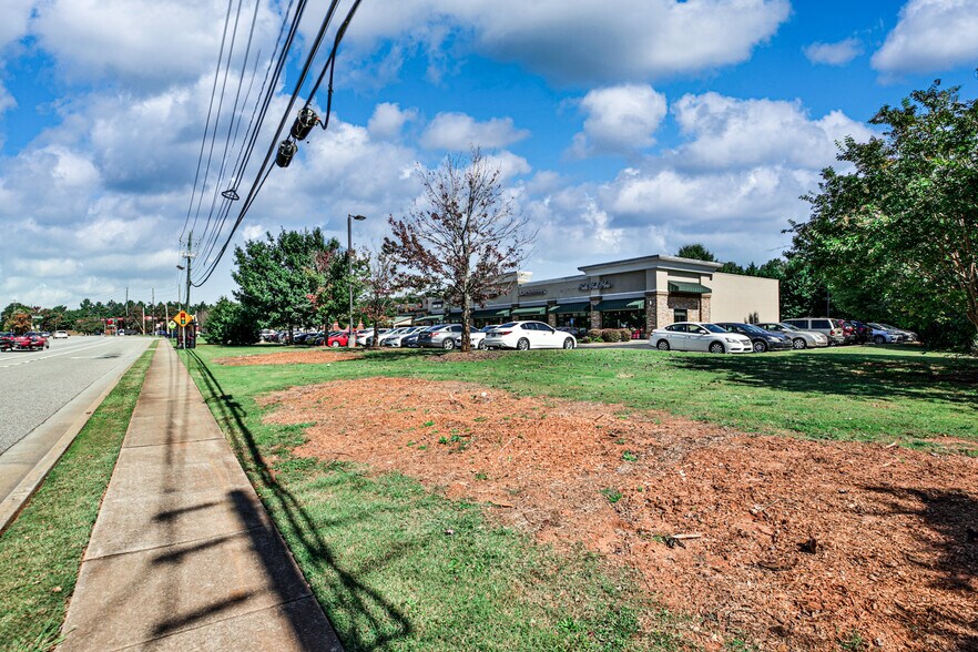 More Photos Of 3375 Sugarloaf Pkwy, Lawrenceville Unknown For Lease