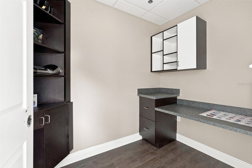 More Photos Of 224 Mariner Blvd, Spring Hill Medical For Sale