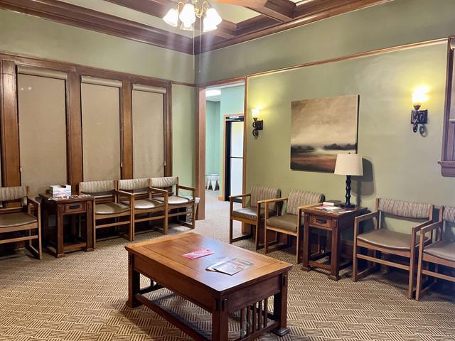More Photos Of 6400 E Pea Ridge Rd, Huntington Medical For Lease