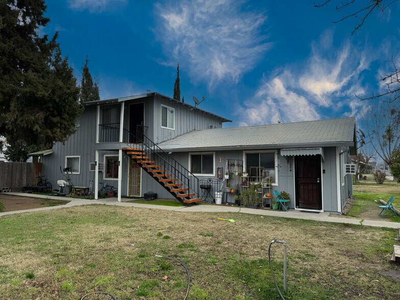 More Photos Of 6860 Walnut Ave, Winton Apartments For Sale