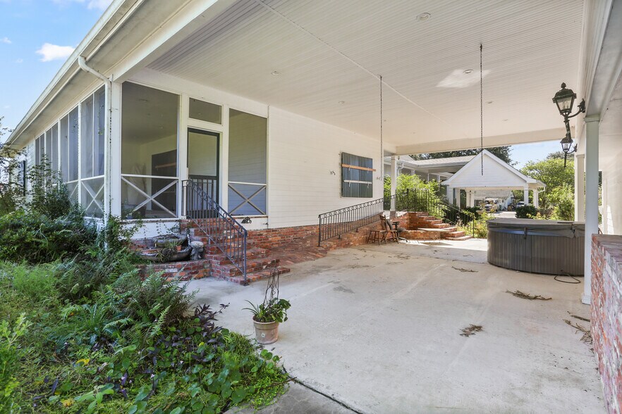 More Photos Of 402 W 121st St, Cut Off Apartments For Sale