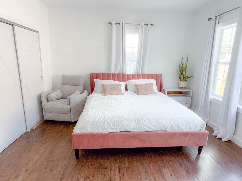 More Photos Of , Houston Multifamily For Sale