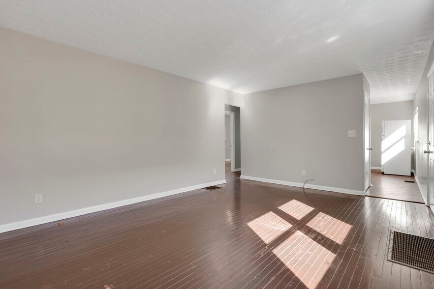 More Photos Of 1865-1867 Agler Rd, Columbus Multifamily For Sale