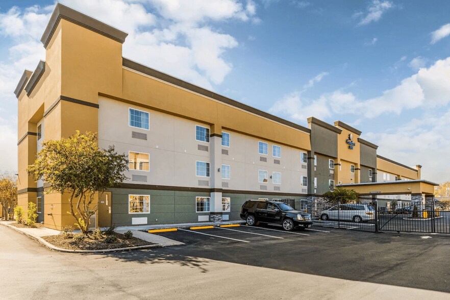 Primary Photo Of 3005 Millbranch Rd, Memphis Hospitality For Sale