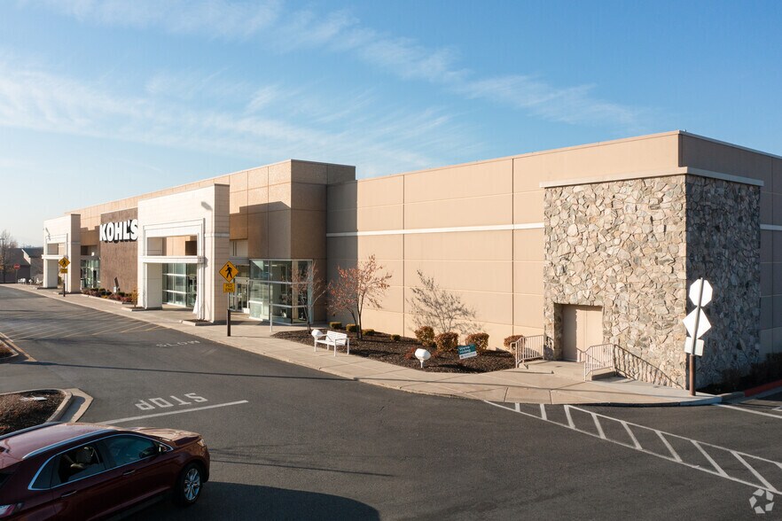 Primary Photo Of 49 S Frontage Rd, Centerville Department Store For Lease