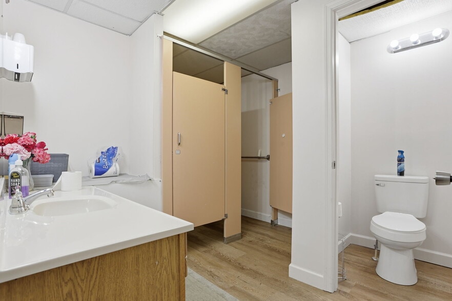 More Photos Of 768 S Broad St, Lancaster Religious Facility For Sale