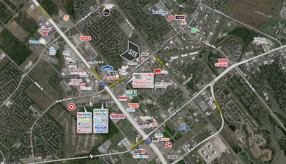 More Photos Of 304 W Bay Area Blvd, Webster General Retail For Lease