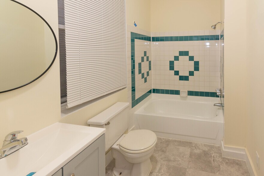 More Photos Of 2100-2102 Maryland Ave, Baltimore Apartments For Sale