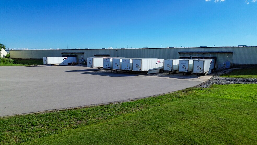More Photos Of 311 N Linwood Ave, Appleton Warehouse For Lease