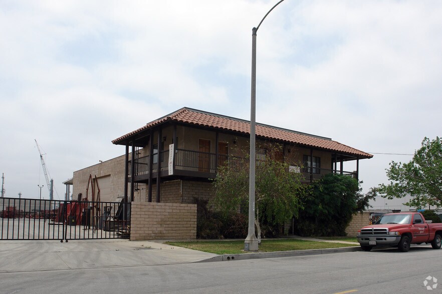 More Photos Of 12536 Clark St, Santa Fe Springs Contractor Storage Yard For Sale