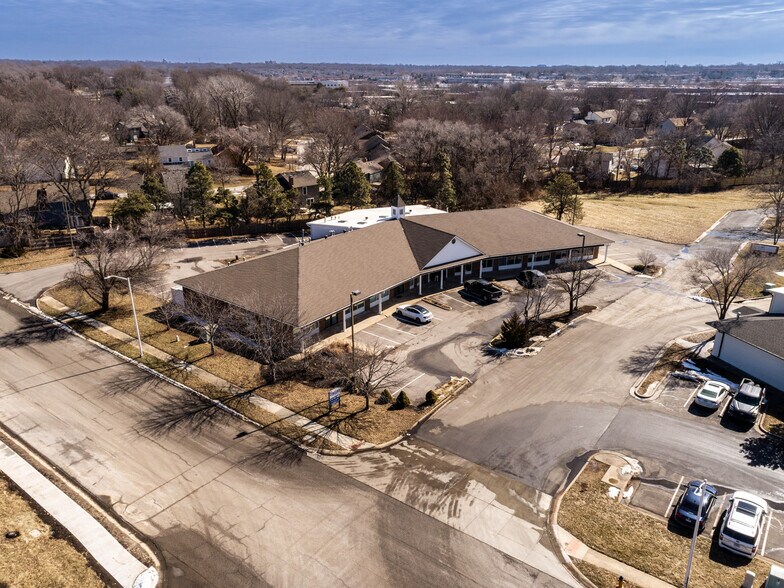 More Photos Of 11813 W 77th St, Lenexa Office For Sale