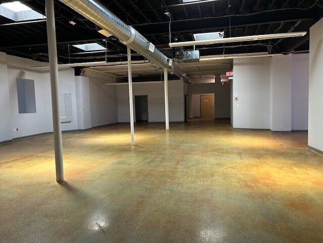 More Photos Of 22 Kent St, Somerville Manufacturing For Lease