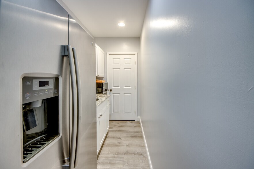 More Photos Of 12771 World Plaza Ln, Fort Myers Medical For Sale