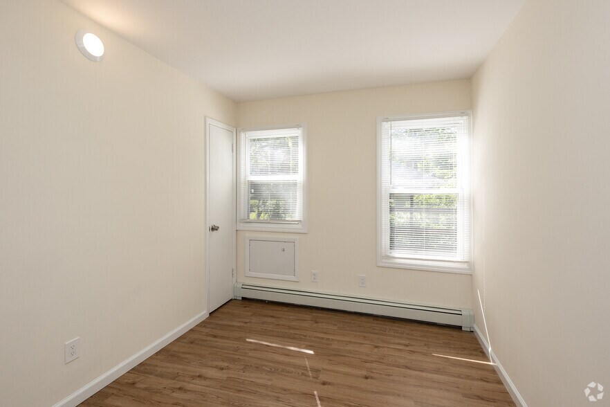 More Photos Of 275 Grand, Leonia Apartments For Sale