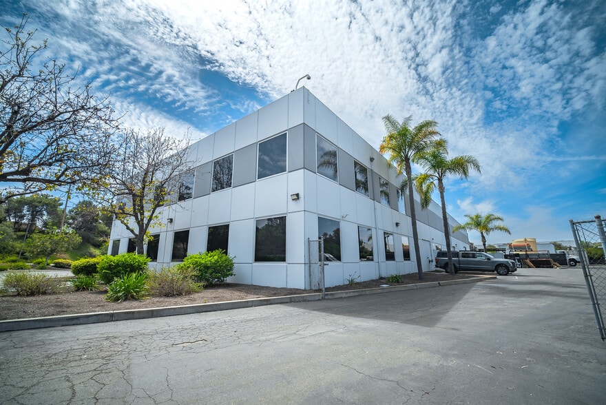 More Photos Of 4630 North Ave, Oceanside Warehouse For Lease