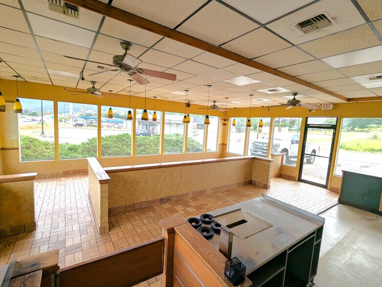 More Photos Of 4872 Grange Rd, Roseburg Fast Food For Sale