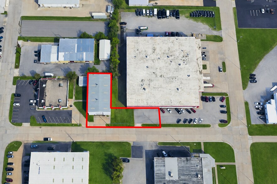 More Photos Of 1223 69th E ave, Tulsa Industrial For Lease