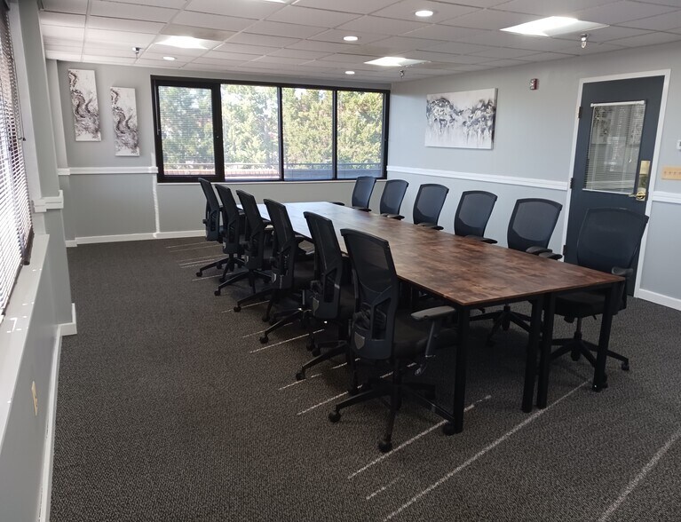 More Photos Of 3261 Old Washington Rd, Waldorf Loft Creative Space For Lease