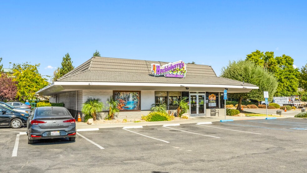 More Photos Of 6910 El Camino Real, Atascadero Restaurant For Sale